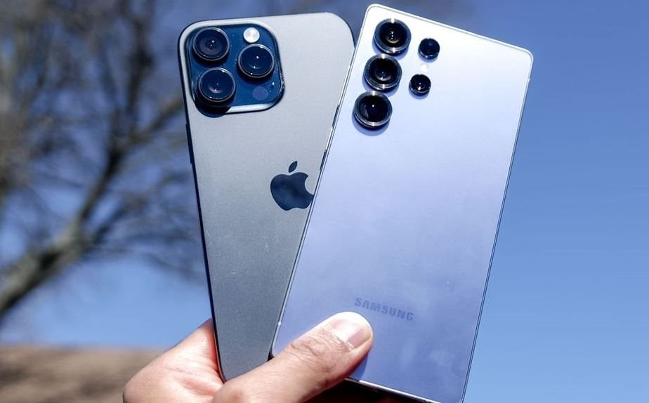 Apple sẽ ra mắt chiếc điện thoại gập đầu tiên vào năm sau, giá khởi điểm từ 2.000 đến 2.500 USD