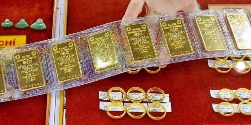 Giá vàng miếng sáng 26/8 tiếp tục lập kỷ lục mới