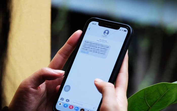 Không gửi, không nhận nhưng vẫn bị liên quan đến vụ chuyển khoản 500 triệu đồng, nam sinh 2003 bị công an đưa đi