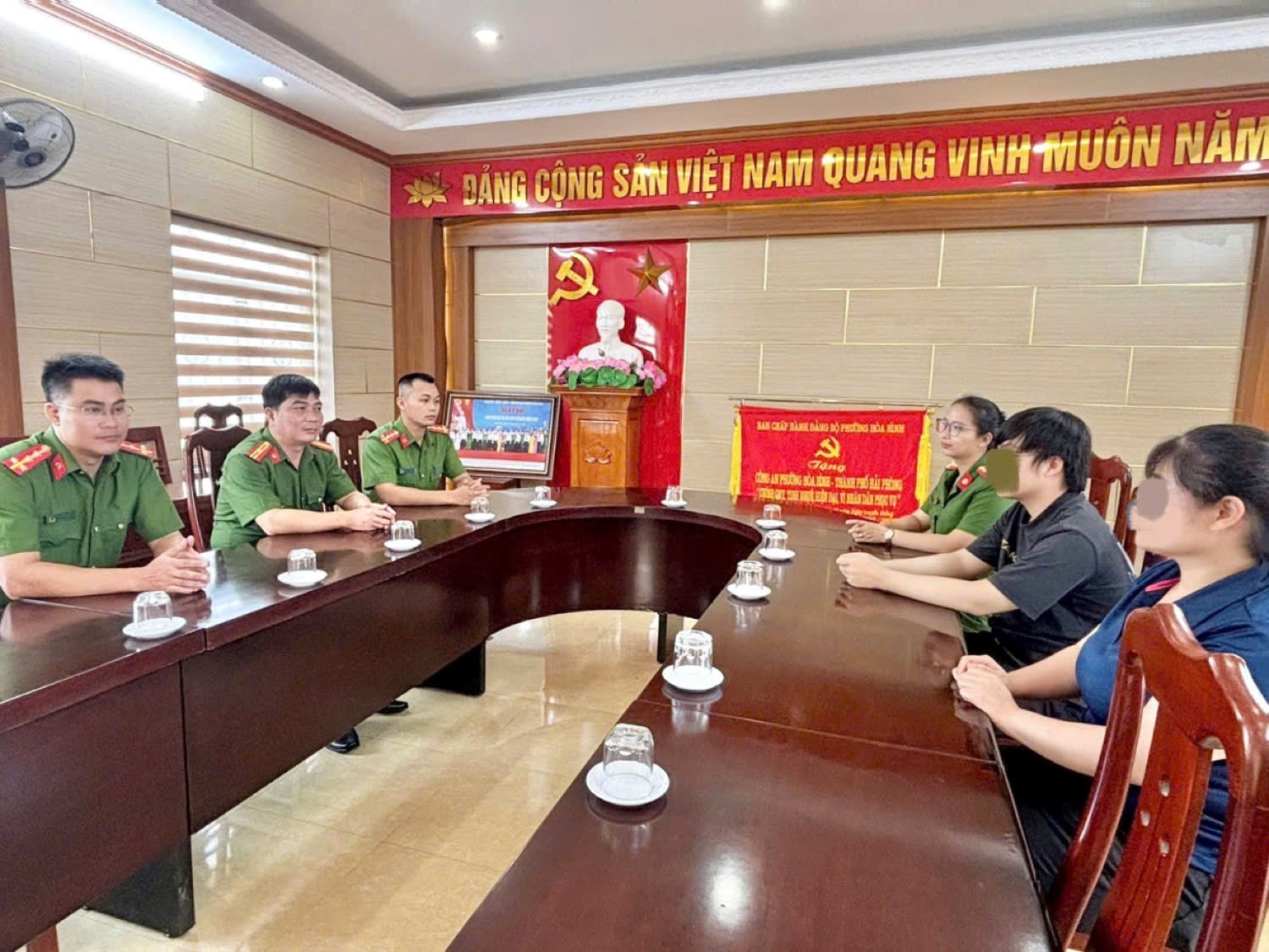 Nhận được yêu cầu chuyển khoản 200 triệu đồng từ số điện thoại 0838.606.13, người phụ nữ ngay lập tức trình báo Công an
