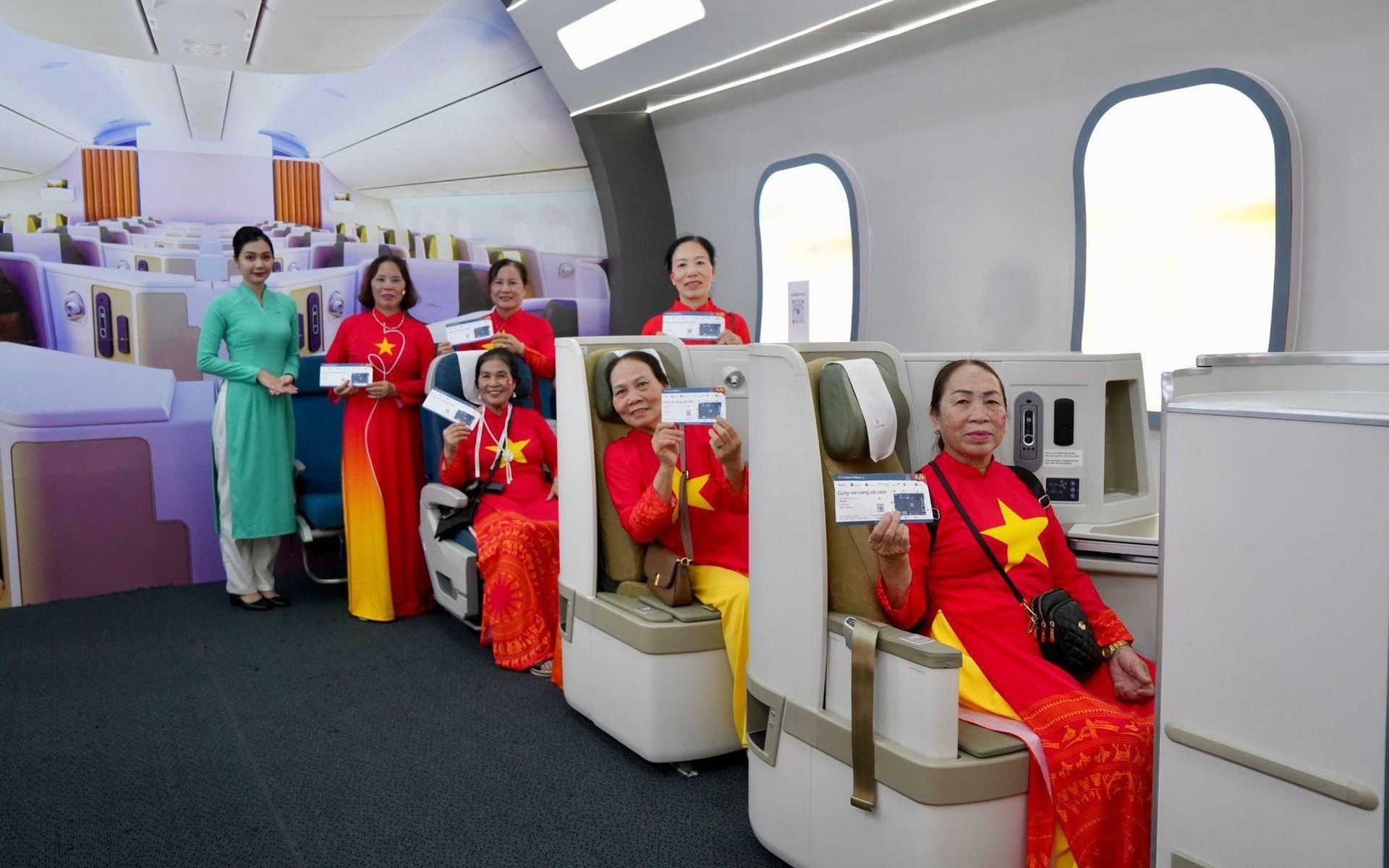 Vietnam Airlines tái hiện bầu trời với trải nghiệm bay sống động tại Triển lãm A80