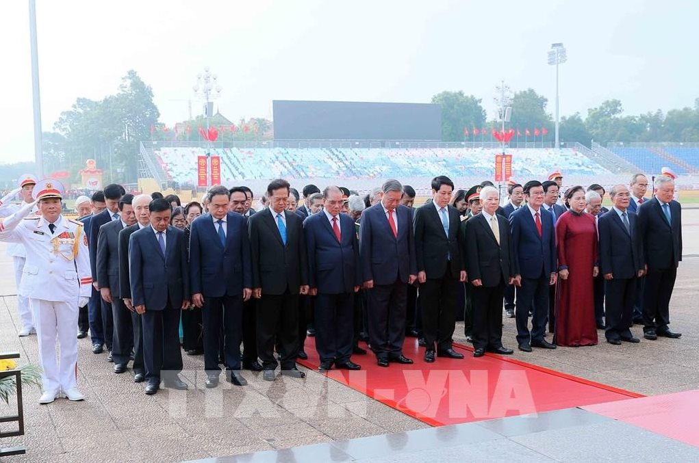 Lãnh đạo Đảng, Nhà nước vào Lăng viếng Chủ tịch Hồ Chí Minh