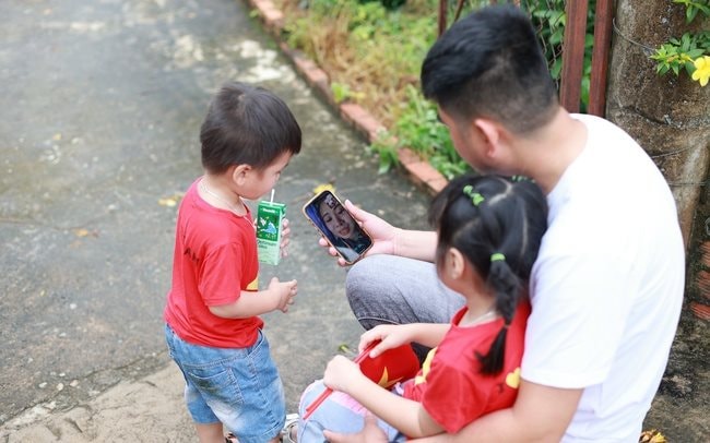 Khoảng cách xa, yêu thương vẫn gần: Vinamilk Optimum tiếp sức hậu phương dịp 2/9