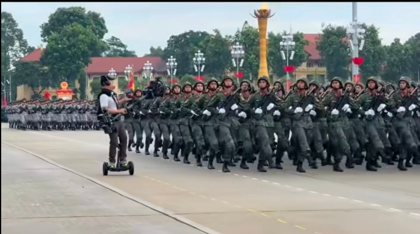 Bí mật đằng sau những cảnh quay “đẹp rụng rời" trong lễ diễu binh A80: Thiết bị tiền tỷ, không hề đơn giản