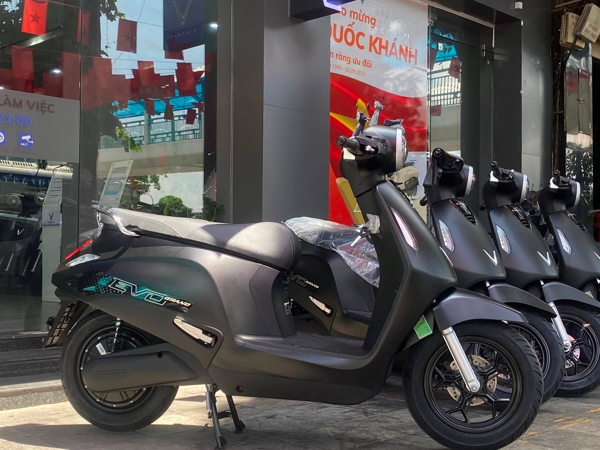 VinFast Evo Grand đi xa, cốp siêu lớn đã về đại lý: Niêm yết 21 triệu nhưng có thể mua với giá rẻ hơn
