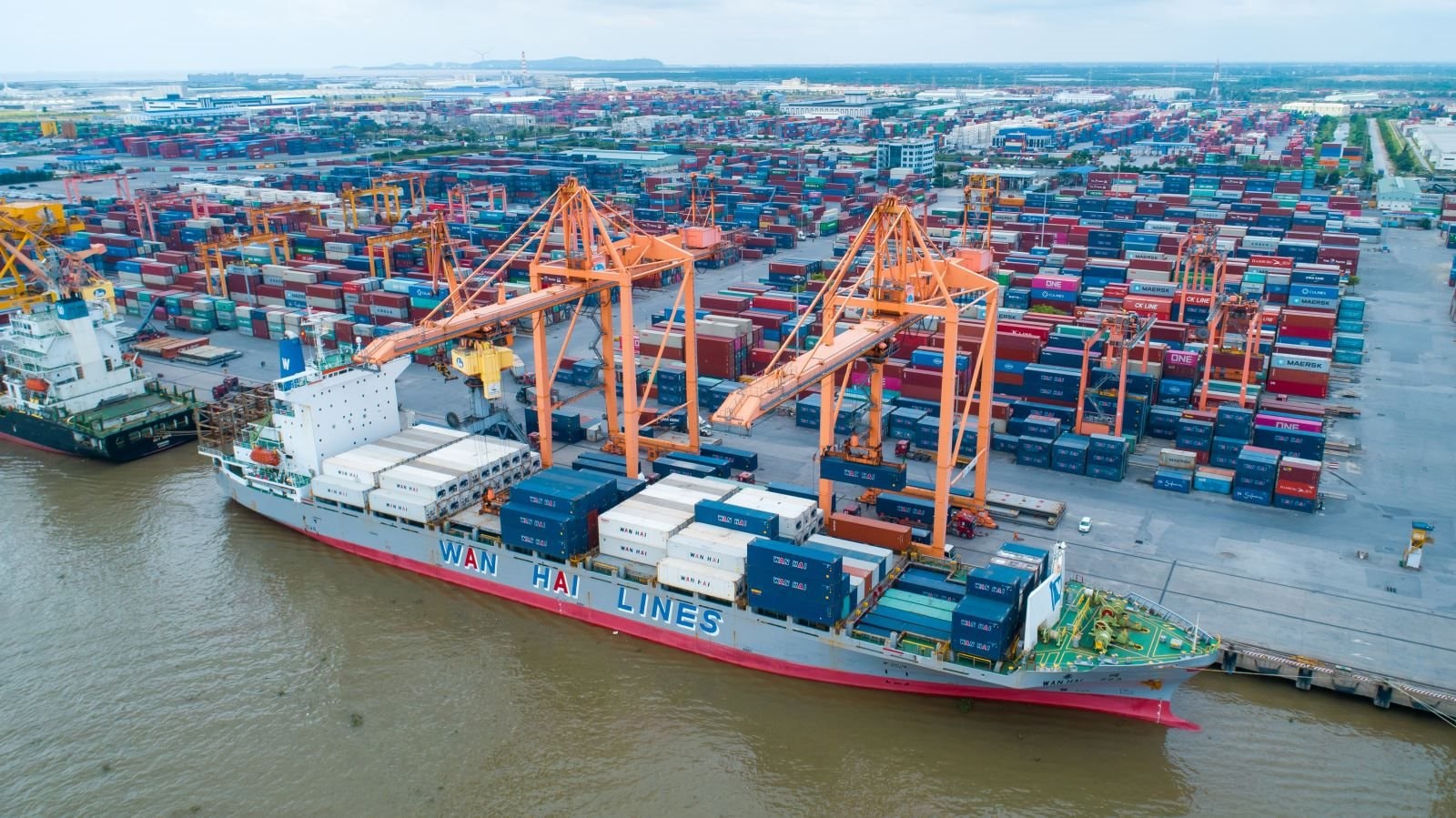 Việt Nam có 3 cảng biển vào TOP 100 thế giới, đóng góp lớn vào GDP