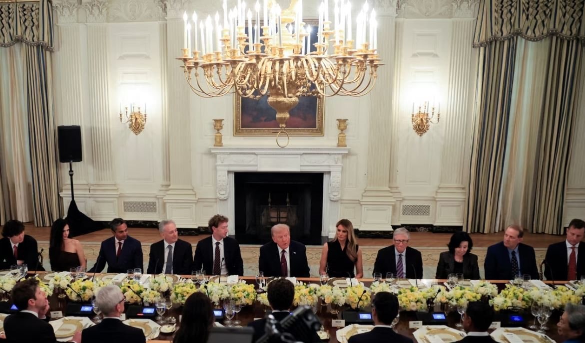 Loạt tỷ phú công nghệ họp bàn 'lấy lòng' Tổng thống Donald Trump: Thung lũng Silicon đang đánh đổi điều gì?