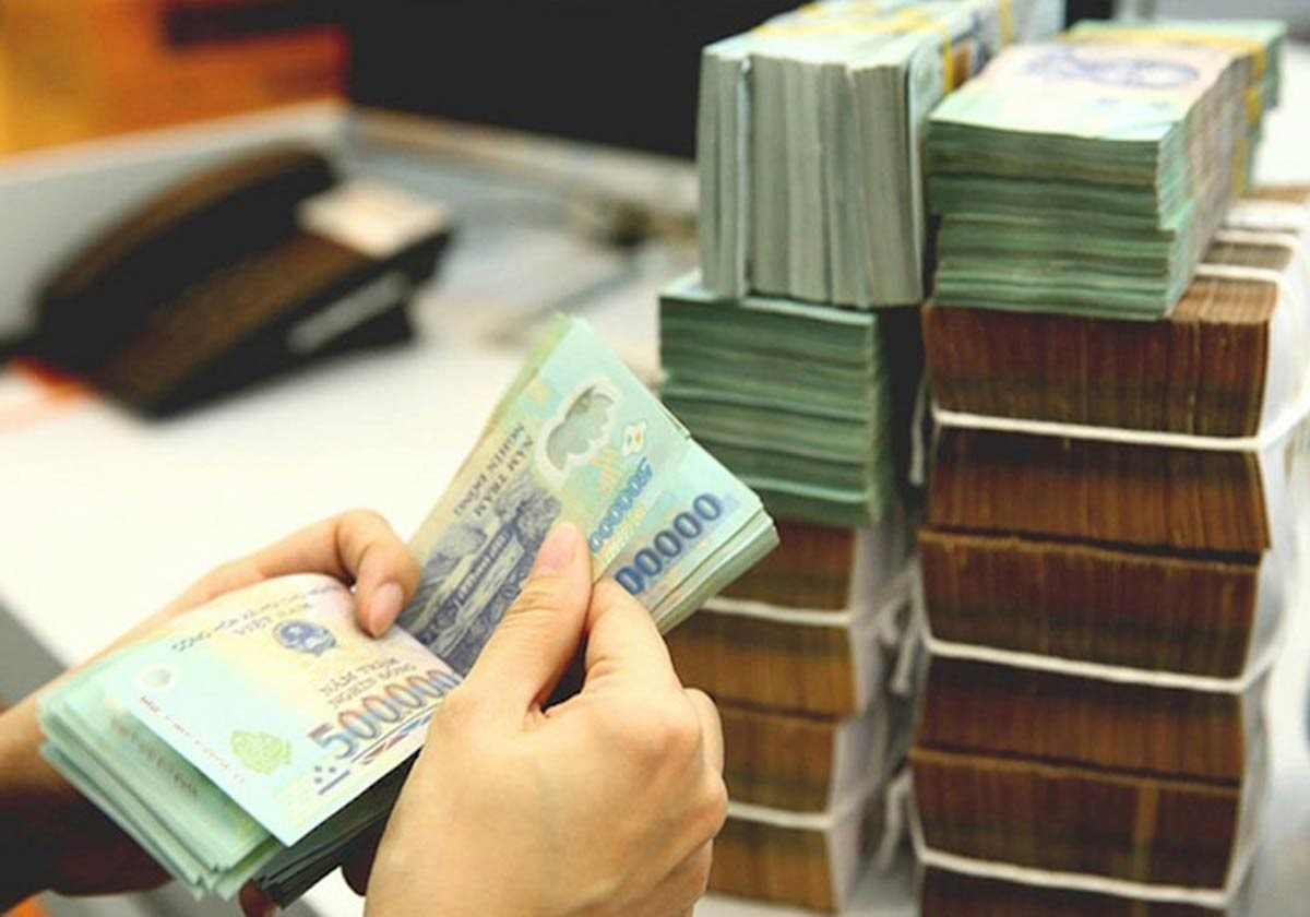 Tài chính tuần qua: Thủ tướng yêu cầu tăng cường thanh kiểm tra việc kinh doanh vàng, đề xuất áp thuế TNCN 35%