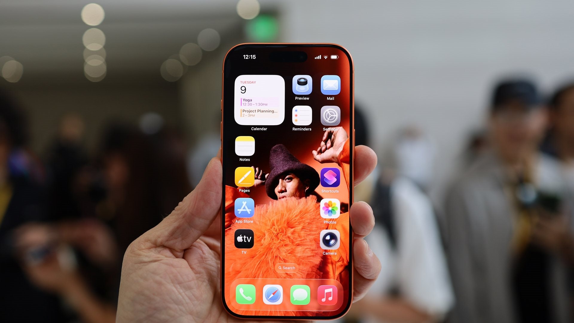 Sau nhiều năm bị "coi như trò cười", cuối cùng chiếc iPhone này đã có thể đuổi kịp các lão làng Android