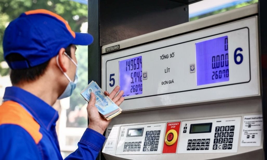 Tin không vui cho các ‘ông lớn’ xăng dầu