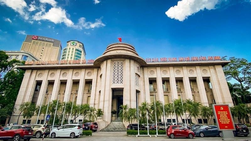 Thấy gì từ động thái NHNN tăng cường kiểm tra việc giảm lãi suất của các ngân hàng thương mại?