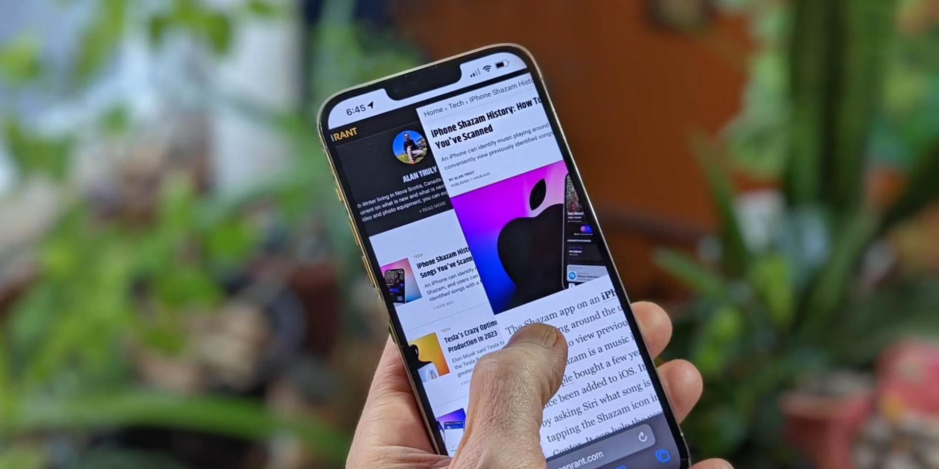 apple-iphne-13-pro-swipe-back-gesture-safari.jpg