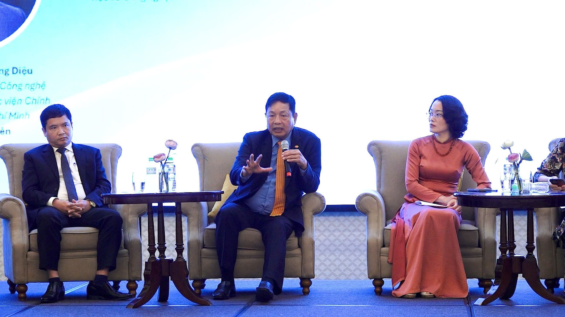 Chủ tịch HĐQT Trương Gia Bình: “AI là cú nhảy 10X, cơ hội để Việt Nam vươn lên cùng thế giới”