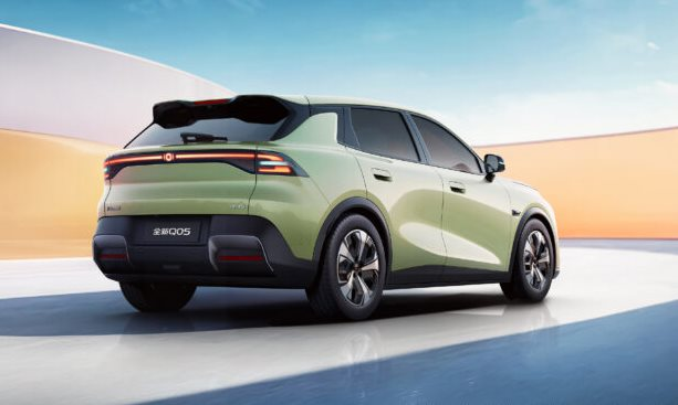 Ông trùm xe tải hợp tác xây nhà máy tại Việt Nam hé lộ mẫu SUV điện cỡ nhỏ: Một lần sạc đi hơn 500 km, giá khởi điểm từ 400 triệu đồng