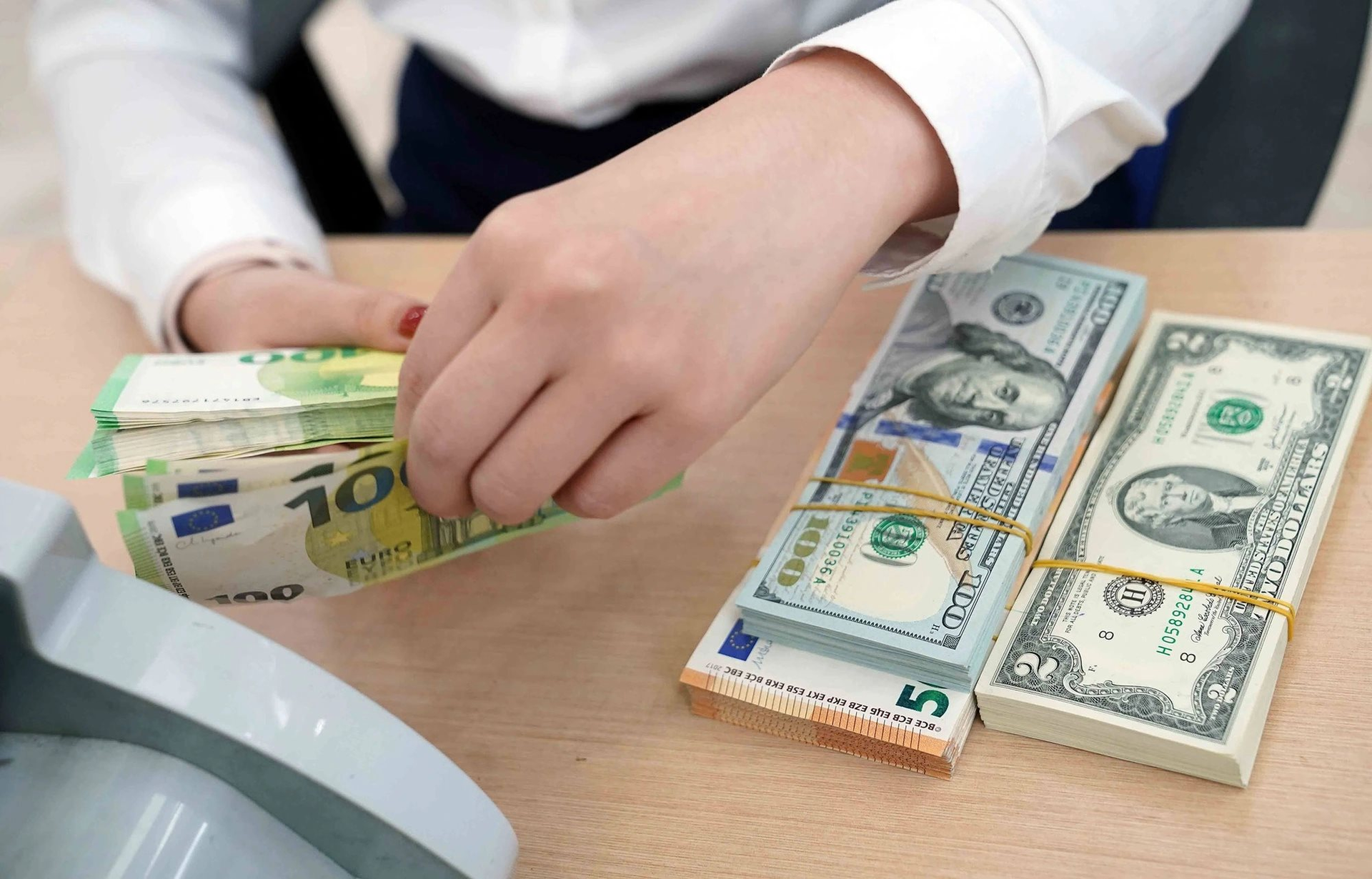 Cha qua đời, gia đình phải nộp 10 tỷ USD thuế thừa kế