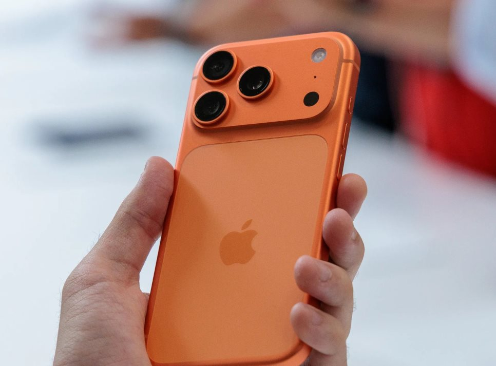 Chiếc điện thoại giá 2.000 USD: Nghệ thuật bán hàng đỉnh cao mang về hàng tỷ USD cho Apple