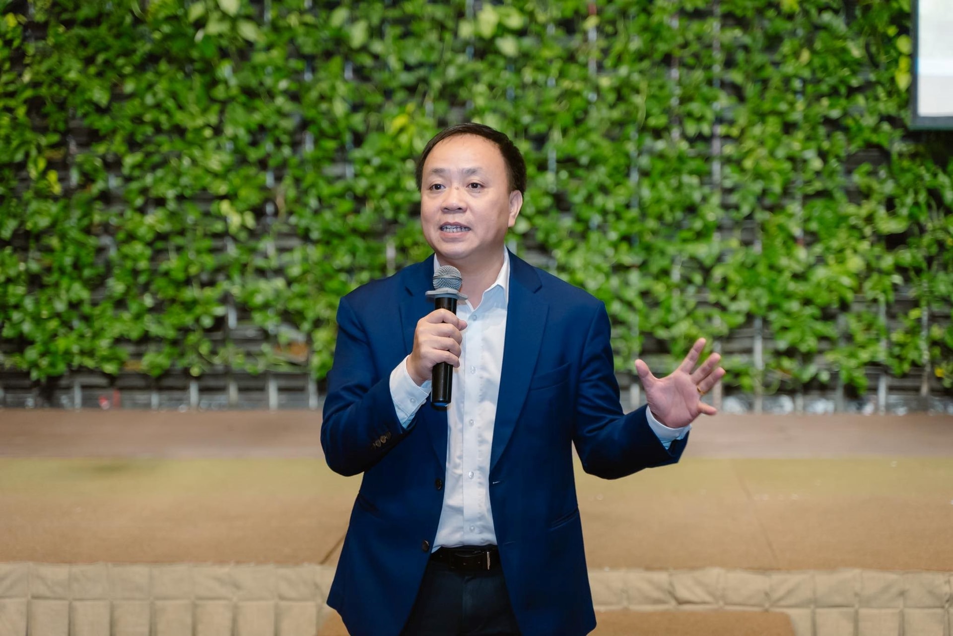 Câu hỏi ám ảnh của 1 người Pháp và quyết tâm "thế giới phải trả giá xứng đáng cho cà phê Việt"