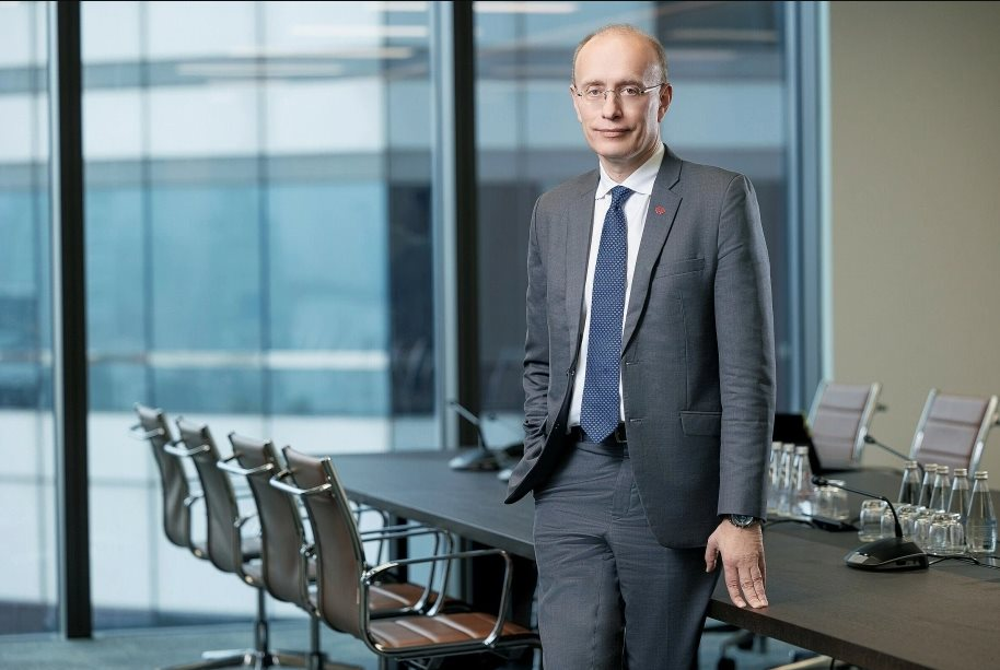CEO Techcombank: AI sẽ là chìa khóa vàng cho Việt Nam vượt bẫy thu nhập trung bình