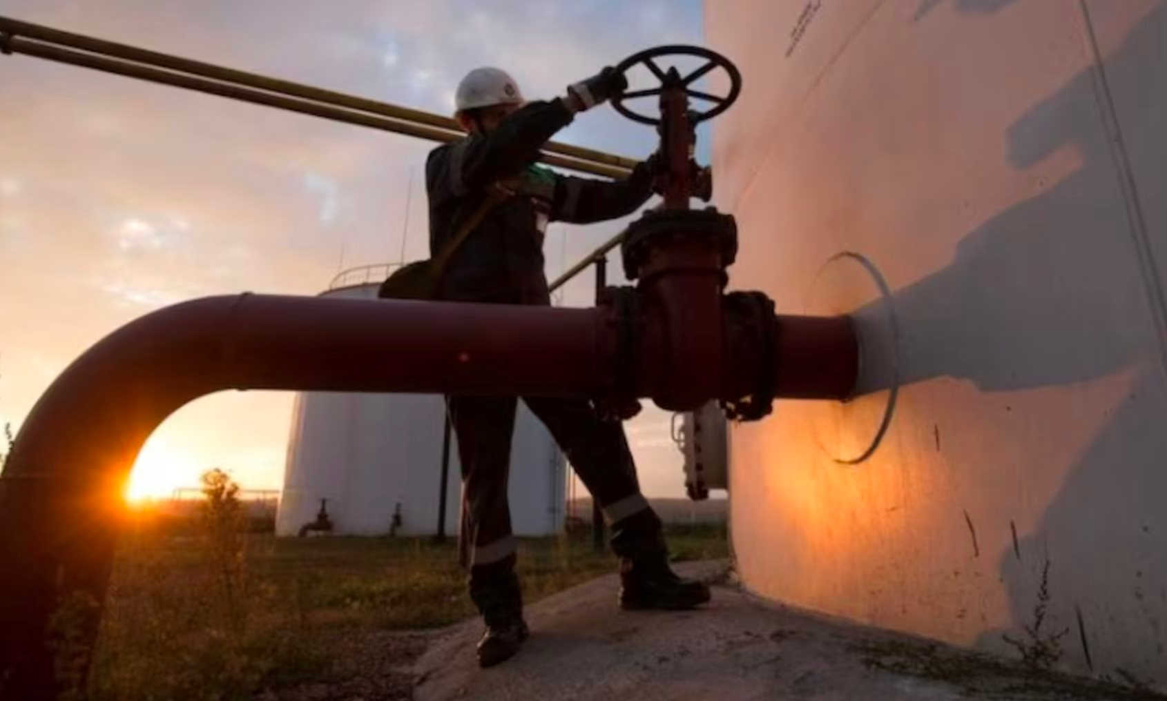 EU muốn ‘tặng’ nửa tỷ euro để quốc gia thành viên từ bỏ năng lượng Nga, nước này thẳng thừng tuyên bố: 'Sẽ không bao giờ ngừng nhập dầu và khí đốt từ Moscow'