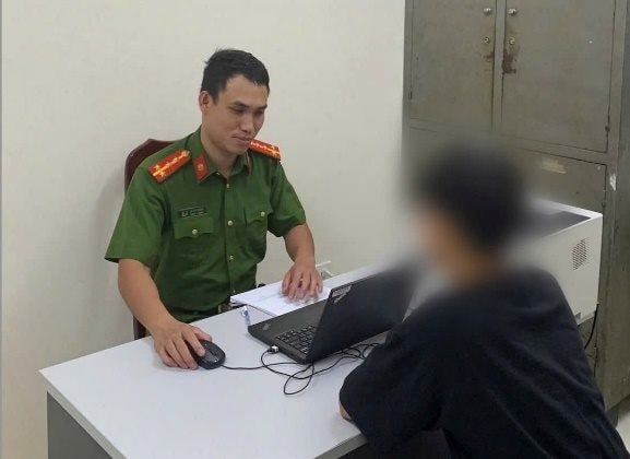 Công an cảnh báo nghe điện thoại có nội dung này, hãy tắt máy ngay lập tức