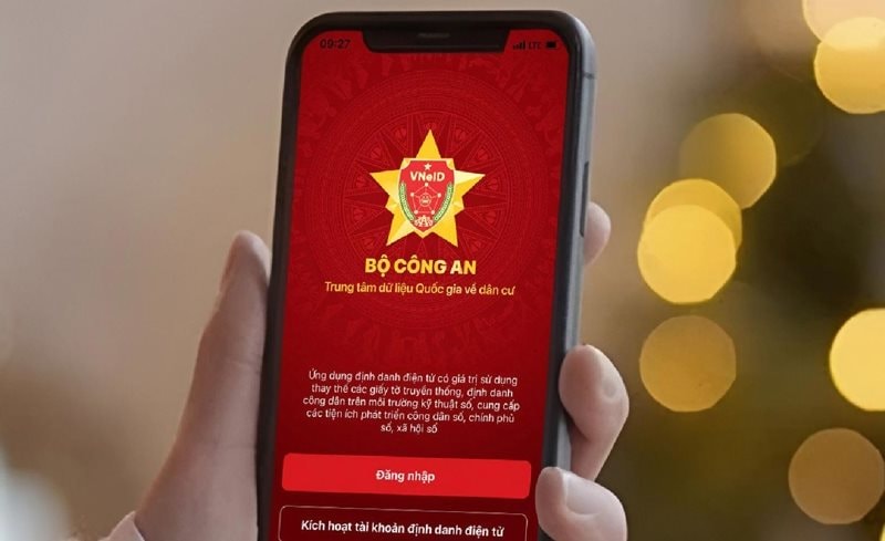 Công an phát thông báo về hộ chiếu trên VNeID, người dân cập nhật ngay kẻo mất quyền lợi