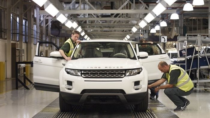Hãng xe chuyên sản xuất Ranger Rover đã 1 tháng nay không xuất xưởng bất cứ chiếc xe nào – chuyện gì đang xảy ra?