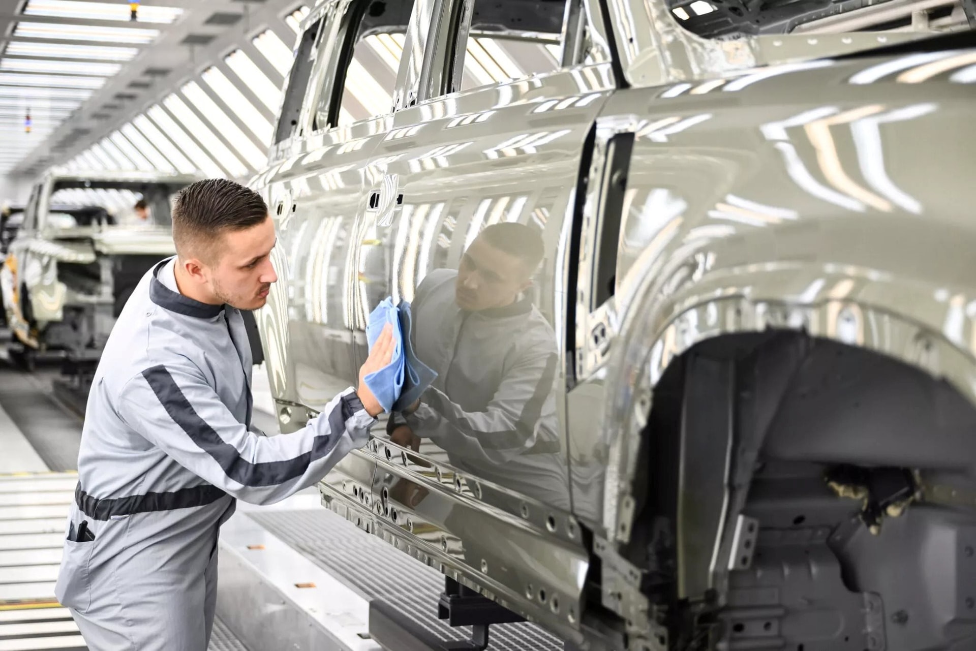 jlr-nitra-plant-slovakia-00005-2.jpg
