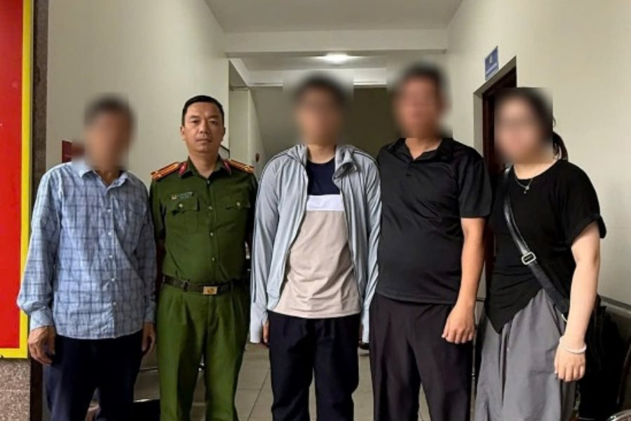 Nhiều sinh viên được Công an Hà Nội giải cứu khỏi một chiêu trò lừa đảo