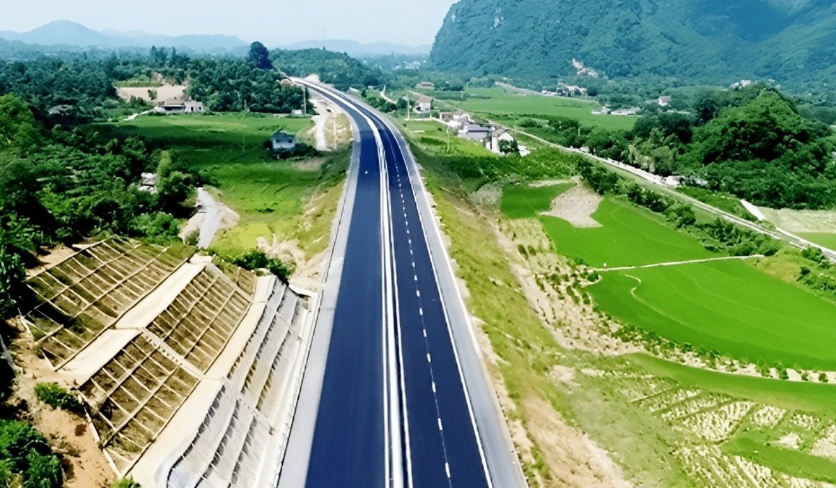 cao-toc-hoa-binh.jpg