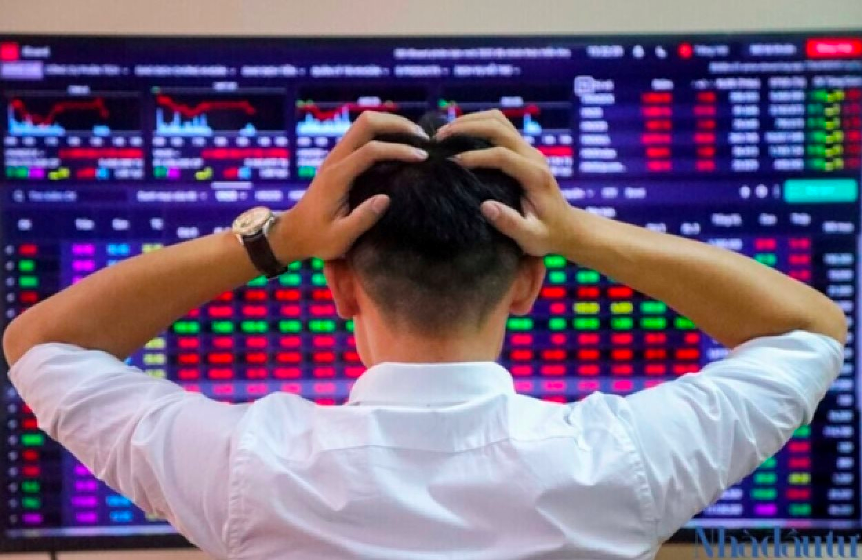 Hơn 100.000 tỷ đồng rút khỏi thị trường chứng khoán Việt Nam từ đầu năm, điều gì đang diễn ra?