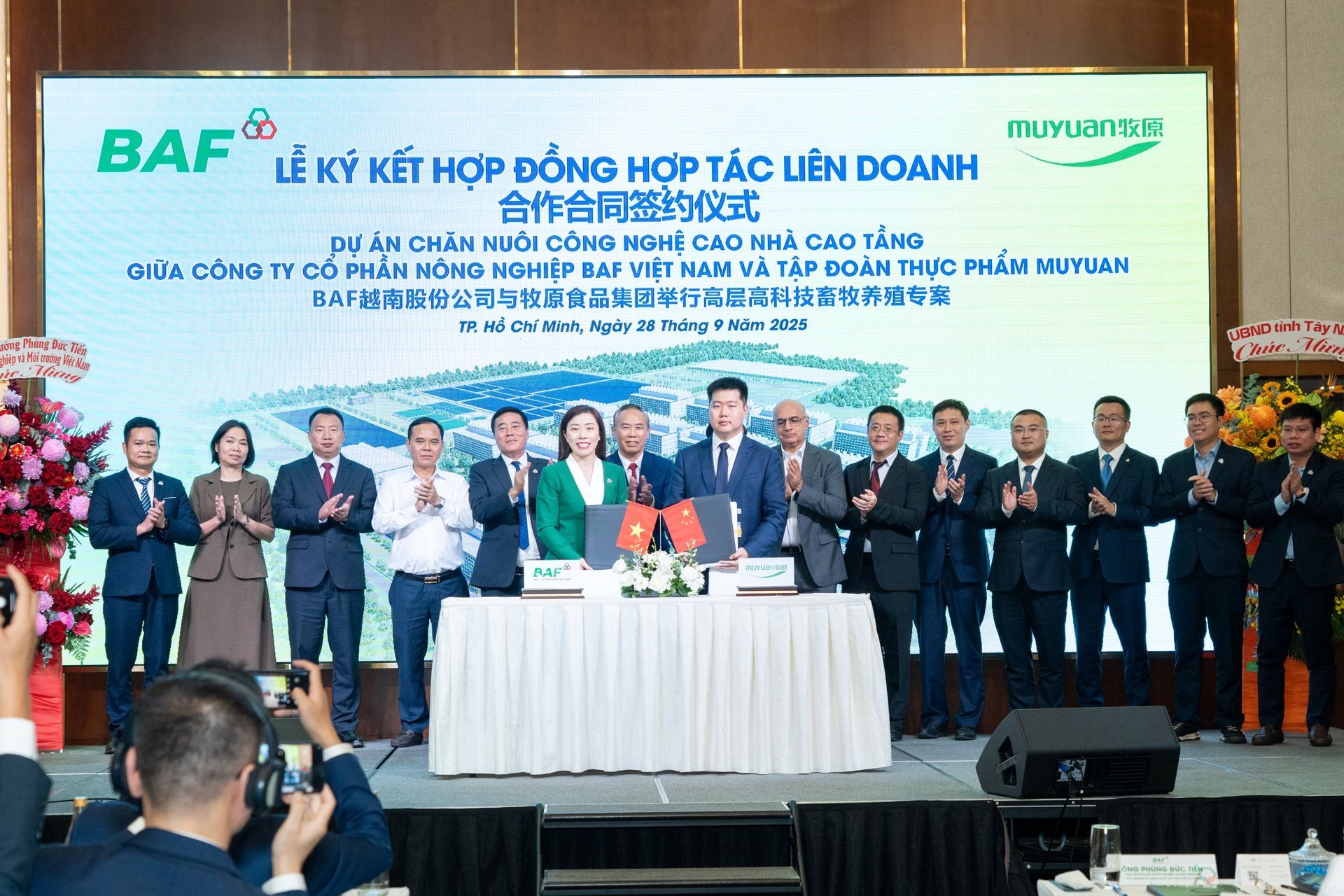 chung-cu-nuoi-heo-1.jpg