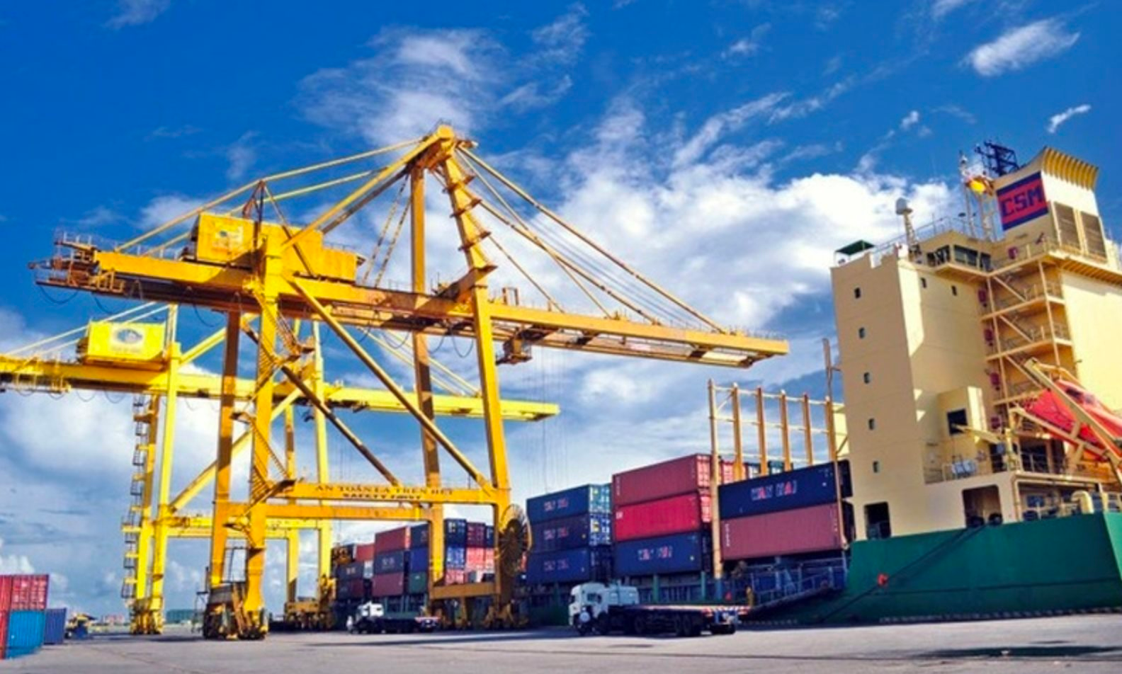 ADB: Tăng trưởng kinh tế Việt Nam năm 2025 đạt 6,7%