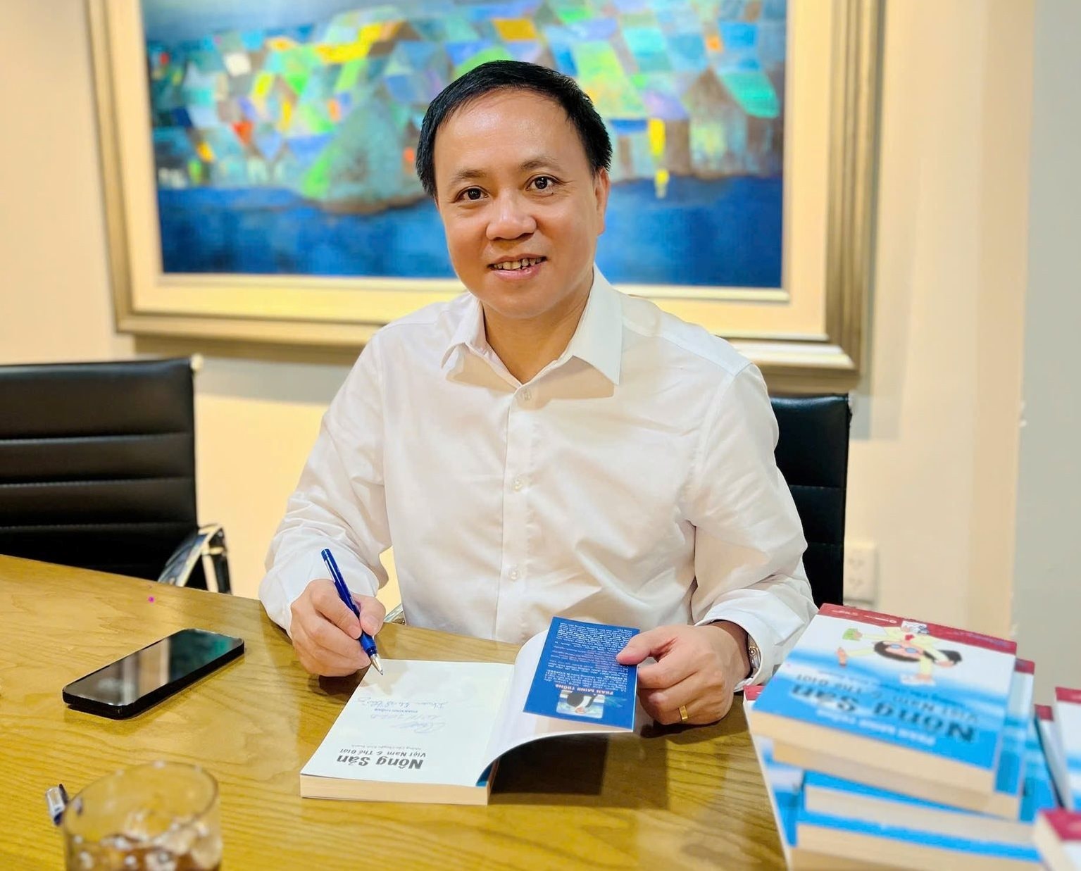 "Trong kinh doanh, có một thứ còn quan trọng hơn tiền bạc. Hãy nhìn những tỷ phú giàu nhất Việt Nam..."