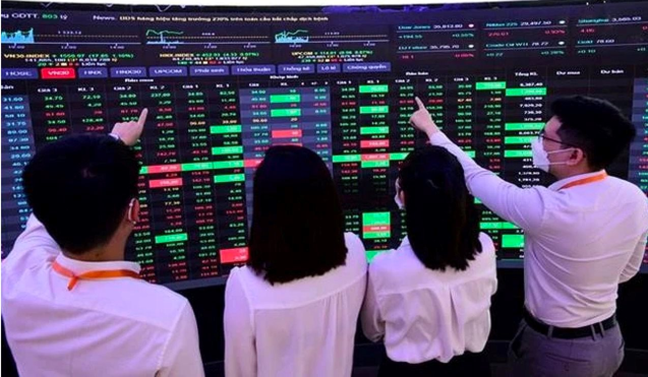 CTCK điểm tên 7 cổ phiếu nền tảng cơ bản tốt, dự kiến KQKD quý 3/2025 tích cực phù hợp để "xuống tiền" trong tháng 10