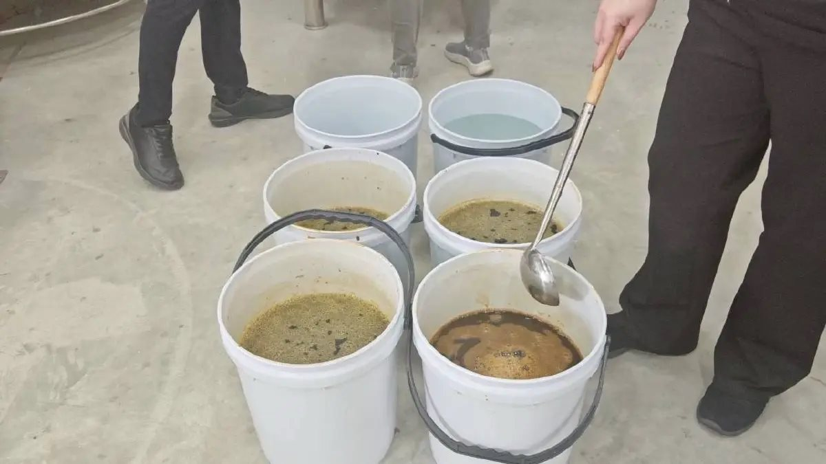 Đột kích 5 căn nhà, công an tóm gọn đường dây sản xuất siro ho giả quy mô 16 tỷ đồng, tịch thu hơn 170.000 sản phẩm không giấy phép