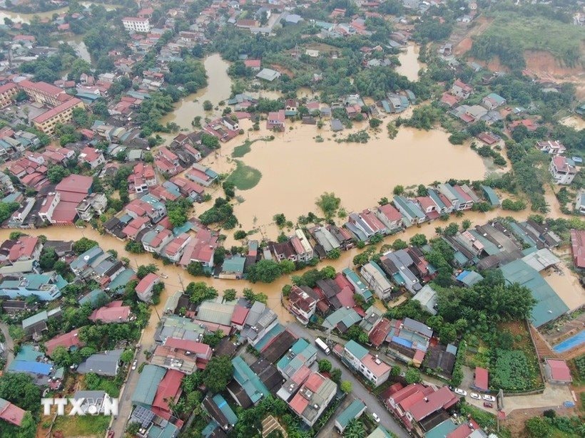 lao-cai-cang-minh-ngap-lut-30-120250930210331.jpg
