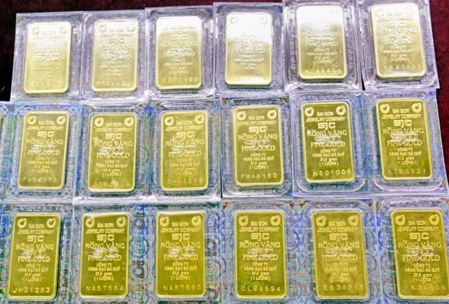 Dự kiến áp thuế 0,1% trên giá chuyển nhượng từng lần đối với giao dịch vàng miếng