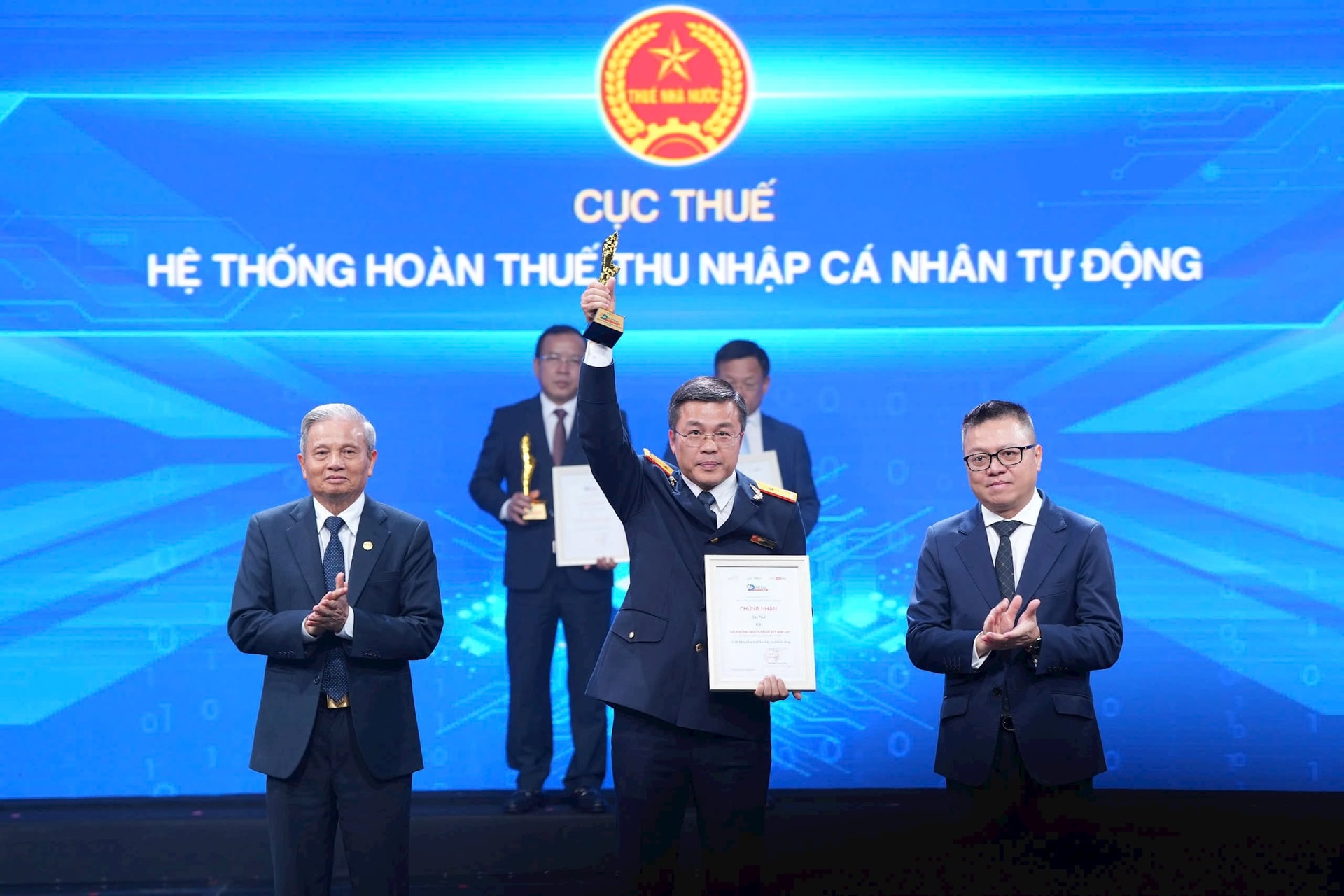 Vinh danh loạt đơn vị, sản phẩm và giải pháp chuyển đổi số năm 2025