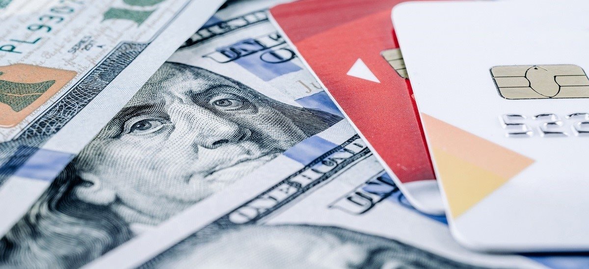 Sản sinh ra Paypal, Apple Pay nhưng hệ thống thanh toán lỗi thời khiến người Mỹ phải dùng phương thức 300 năm tuổi để mua một cái bánh rán