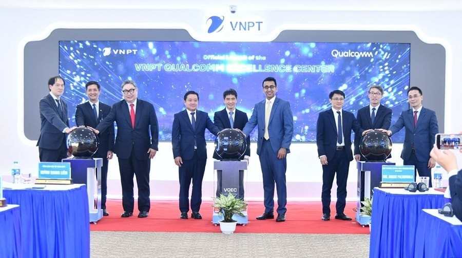 VNPT bắt tay cùng đại bàng bán dẫn toàn cầu ra mắt trung tâm Xuất sắc, hướng tới người Việt làm chủ công nghệ lõi 
