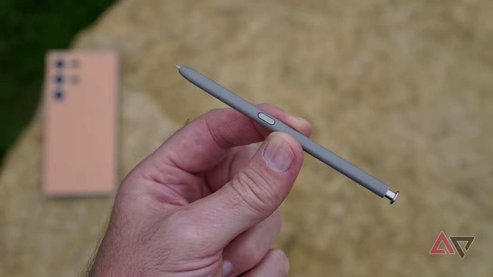s24-ultra-s-pen-holding.jpg