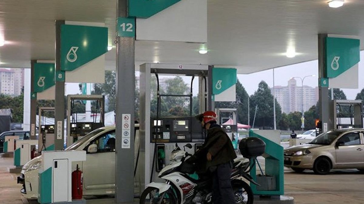 Nước Đông Nam Á có giá xăng chỉ 12.400 đồng/lít, rẻ hơn chai nước khoáng