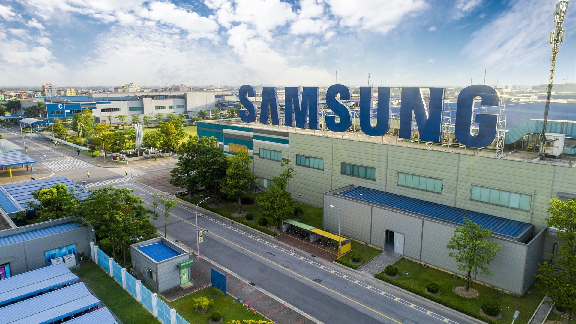 Samsung TPHCM mở thêm hoạt động sản xuất robot quản gia thông minh
