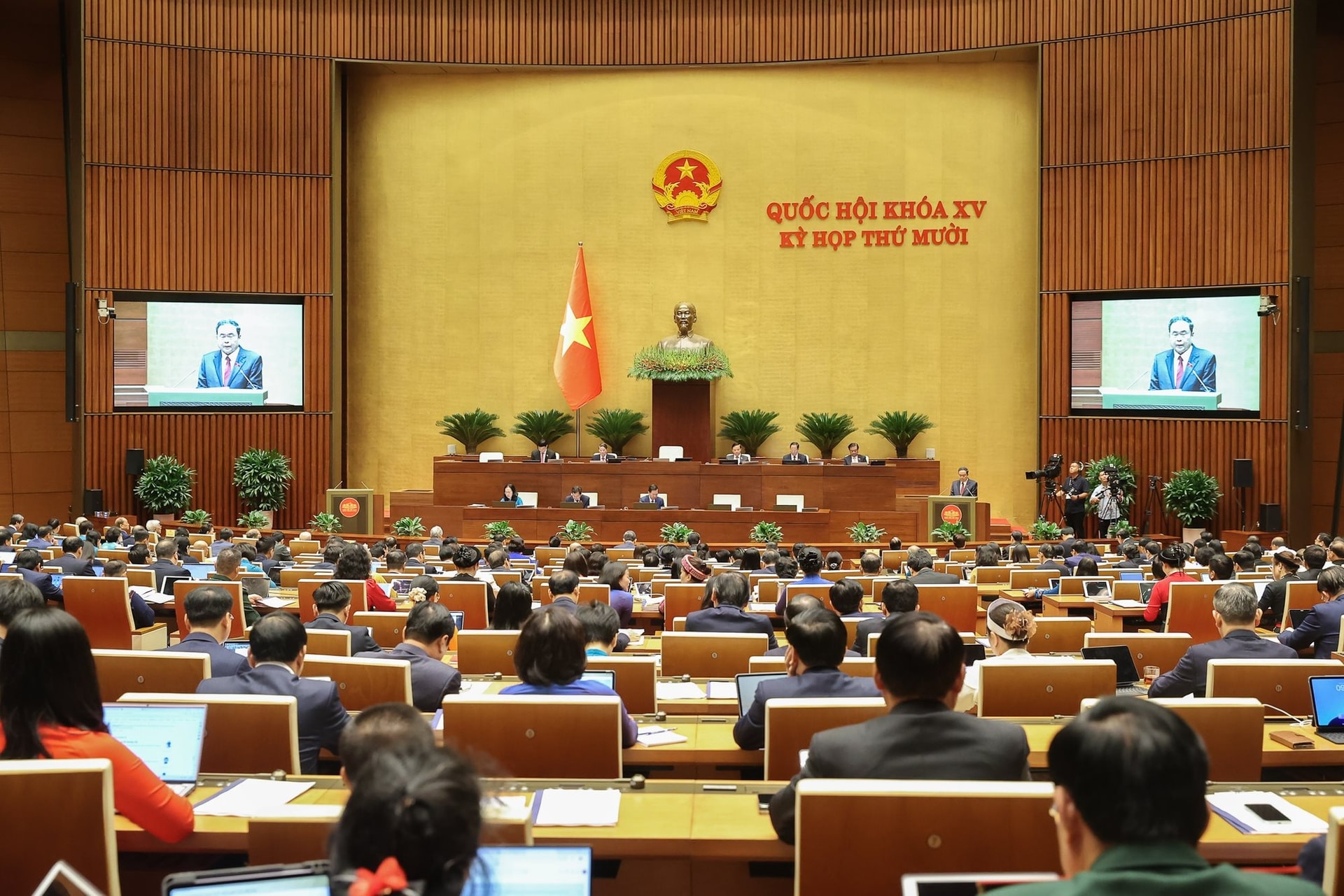 phien-khai-mac.jpg