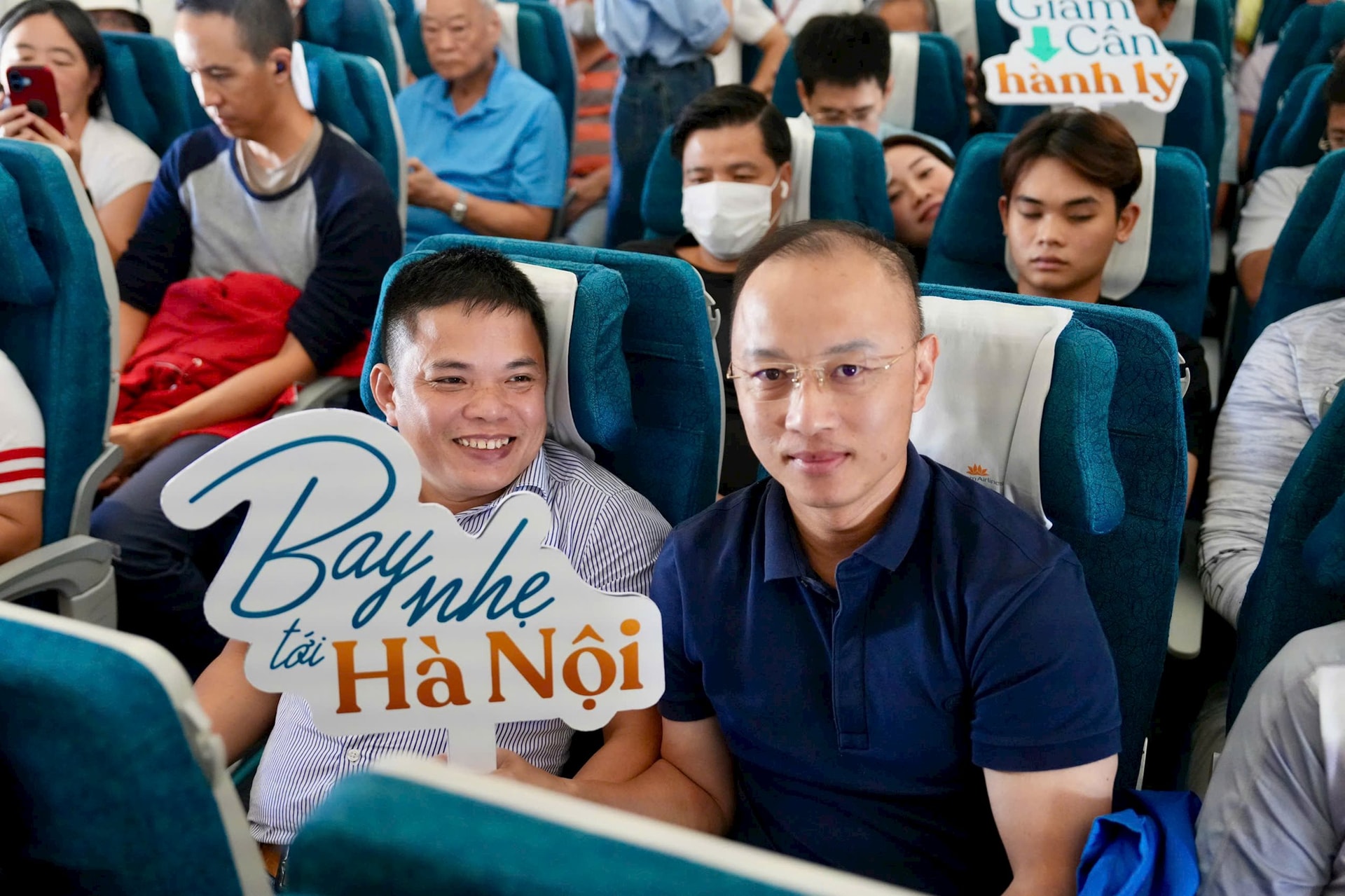 _bay-nhe-toi-ha-noi_-la-chuyen-bay-ap-dung-dong-bo-nhieu-giai-phap-xanh-tren-moi-khau-van-hanh.jpg