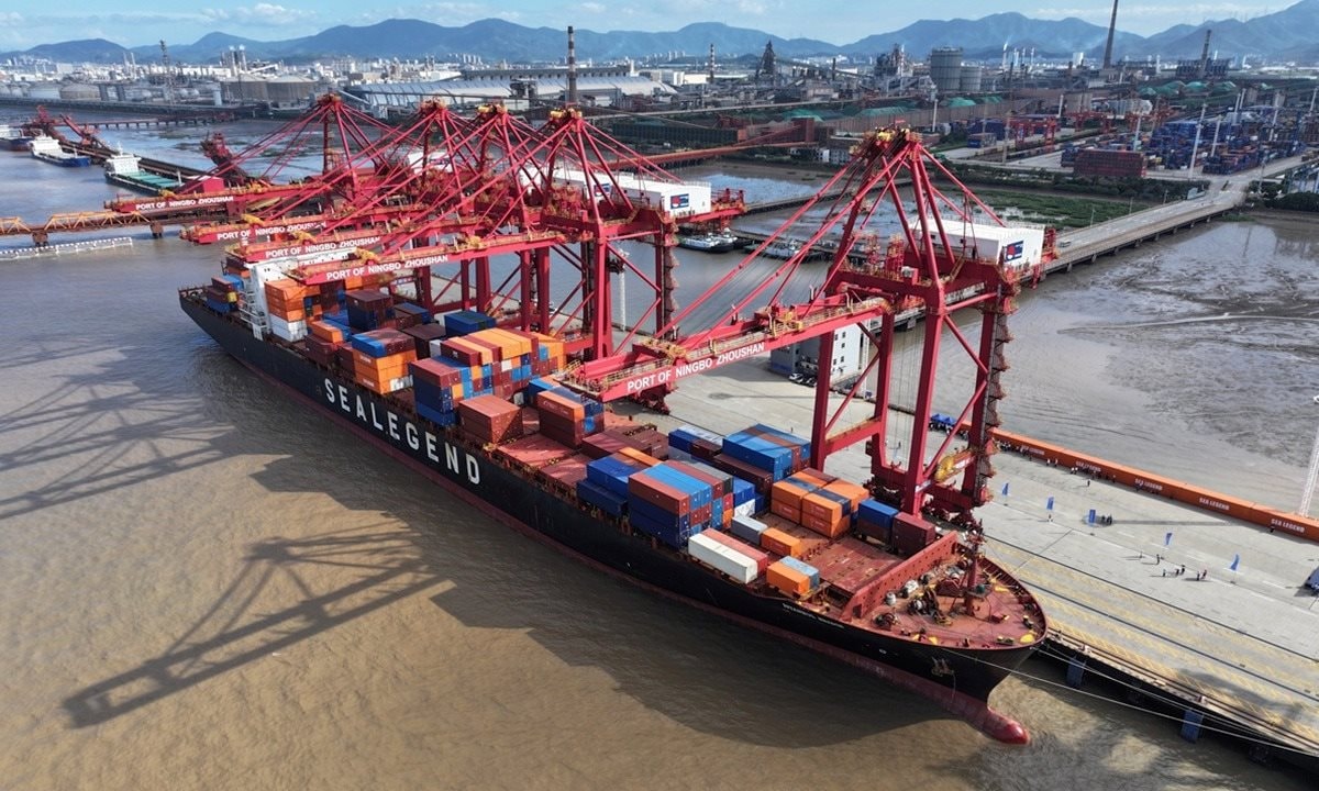 Tìm cách thoát kiểm soát hàng hải của Mỹ, 2 nền kinh tế top đầu BRICS bắt tay xoay chuyển cục diện thương mại Á-Âu, châu Âu lo lắng