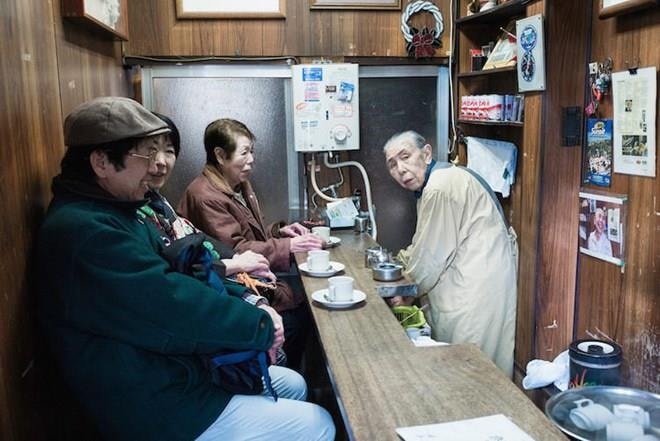 "Tôi đã làm việc chăm chỉ cả đời nhưng con cái không muốn tiếp quản cơ nghiệp": Tiếng than giữa cuộc “khủng hoảng người thừa kế” Nhật Bản và cơ hội mới ở nền kinh tế có tiếng "bảo thủ"