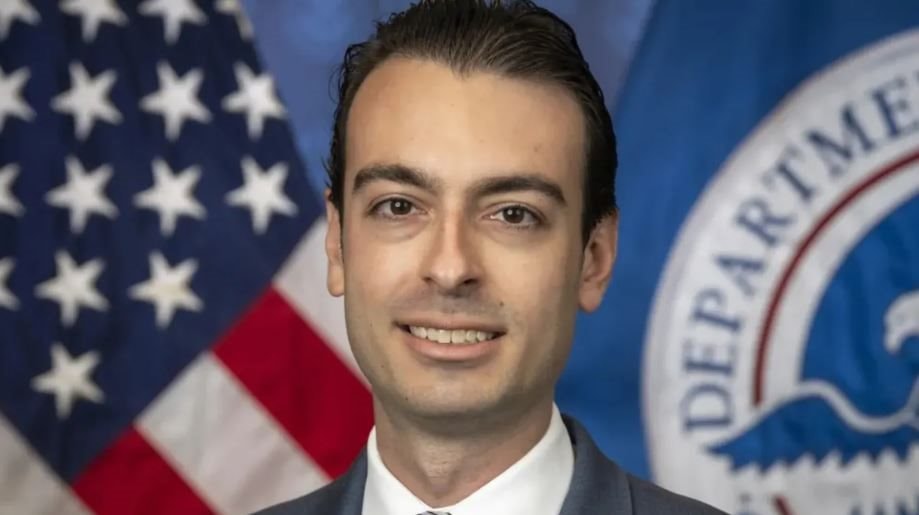 Ứng cử viên cố vấn đặc biệt của Trump, Paul Ingrassia, rút lui sau tin nhắn phân biệt chủng tộc gây tranh cãi