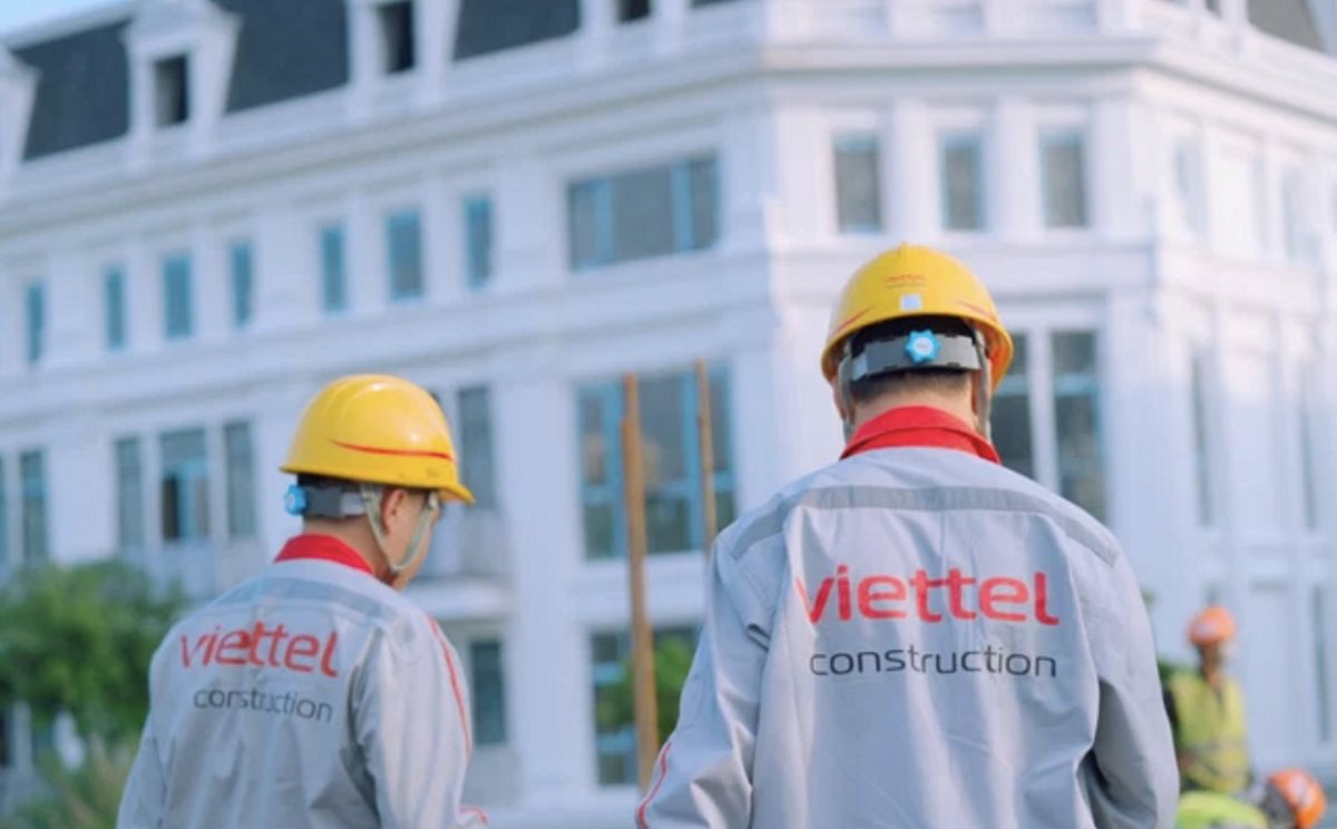 Cổ phiếu “họ” Viettel rực sáng trong phiên cuối tuần, VN-Index rơi gần 4 điểm