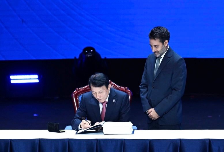 Lễ mở ký Công ước Hà Nội: "Việt Nam tự hào là nơi khởi đầu kiến tạo không gian mạng hòa bình"